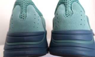 Adidas Yeezy Boost 700