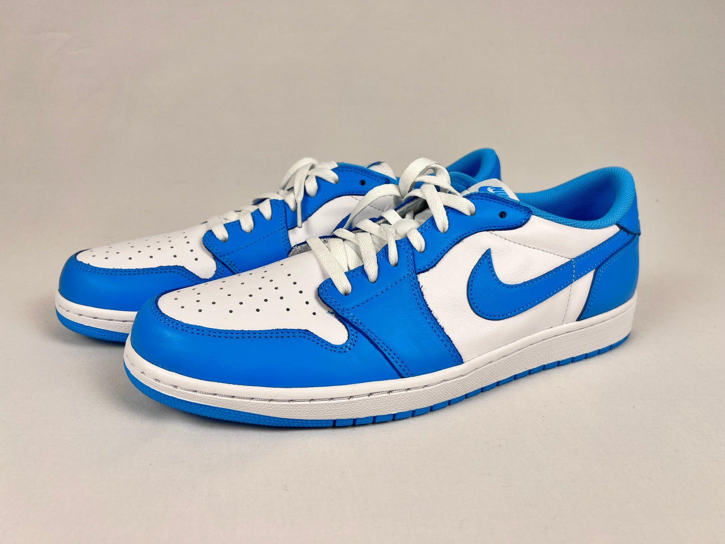 Jordan 1 Low SB UNC